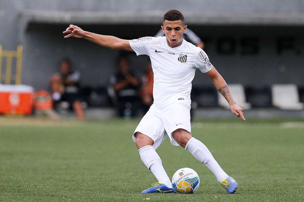 Fernando Medeiros deve ser emprestado pelo Santos ao Botafogo-SP. (Foto: Flickr Santos FC)