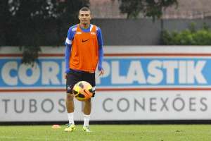 Paulistão: Alison fica próximo de trocar Santos pelo Red Bull Brasil