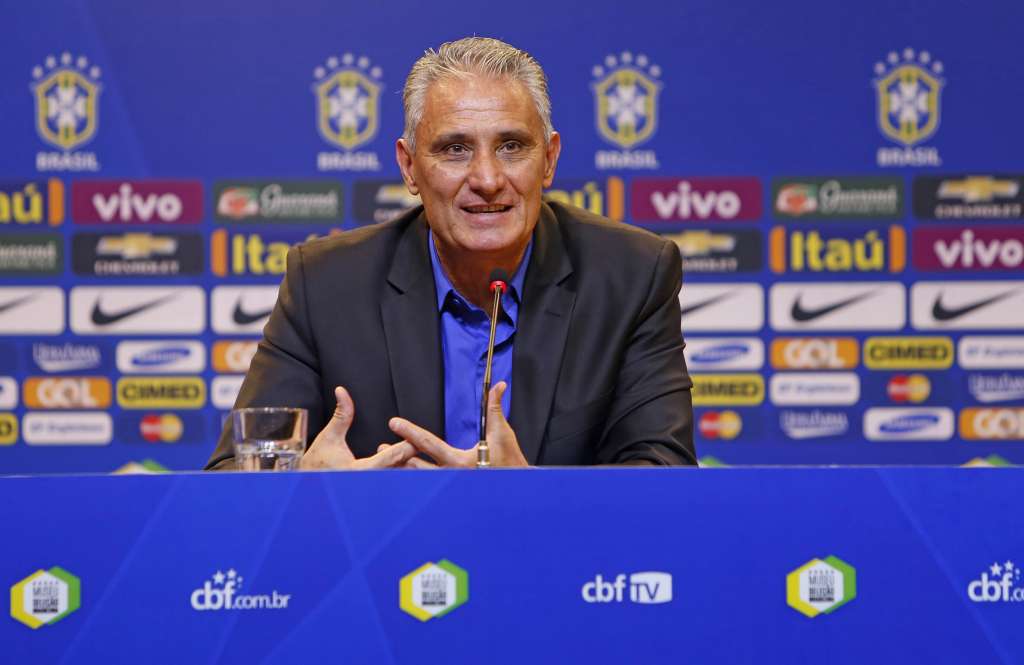 Hoje técnico da seleção, Tite conviveu com Carlos Alberto Silva.