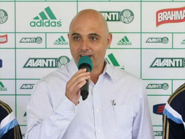 Presidente do Palmeiras promete mais auxílio à Chapecoense