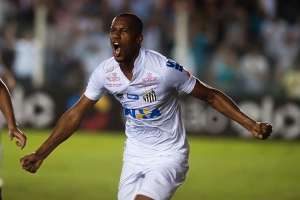 Convocado para Jogo da Amizade, atacante do Santos exalta: 'Me sinto privilegiado'