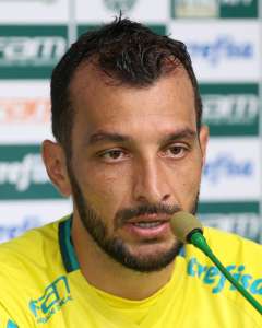Paulistão: Edu Dracena projeta 'guerra' por espaço no elenco do Palmeiras