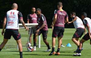 Após taça nos EUA, São Paulo trabalha pontaria em 1º treino após volta ao Brasil