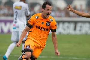 Proposta do Fenerbahce, da Turquia,  mexe com meia, mas Corinthians faz jogo duro