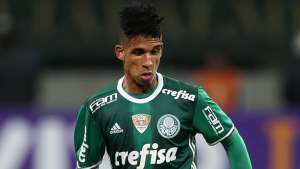Paulistão: Jovem surpreende em pré-temporada e 'bagunça' lista do Palmeiras