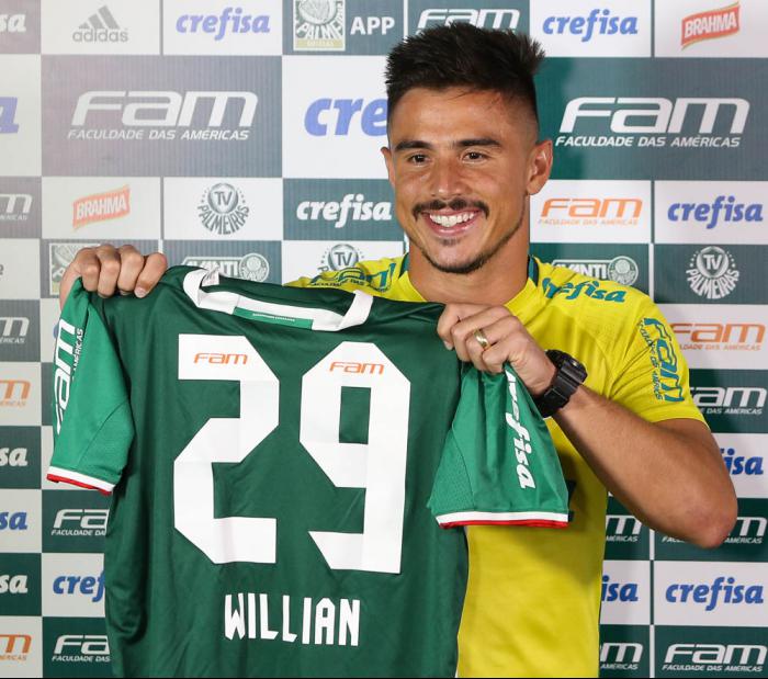 Willian espera se firmar na vaga deixada por Gabriel Jesus 