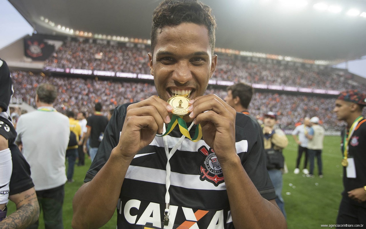 Paulistão: Corinthians cede e zagueiro Yago assina por empréstimo com a Ponte Preta