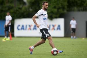 Santos inscreve Thiago Ribeiro no Paulistão e fica com só uma vaga em aberto