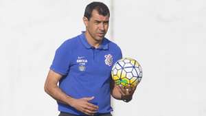 Paulistão: Fábio Carille vê o Corinthians favorito e projeta disputa entre os jogadores