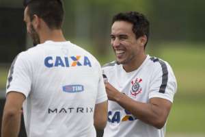 Paulista: Acima do peso, Jadson deve levar um mês para reestrear no Corinthians