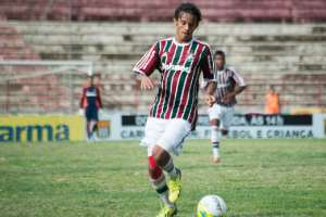 Palmeiras oferece R$ 20 milhões por Scarpa, mas leva 'não' do Flu