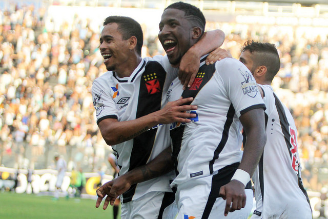 Vasco sofreu para virar contra o Resende (vasco.com.br)