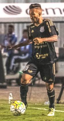 Clayson entrou e incendiou o ataque da Ponte