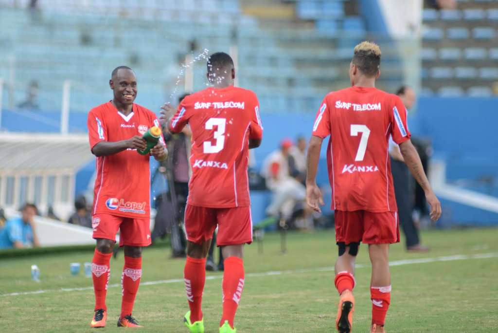 Homem de confiança de Fernando Diniz, Felipe Rodrigues marca em vitória sobre o São Paulo