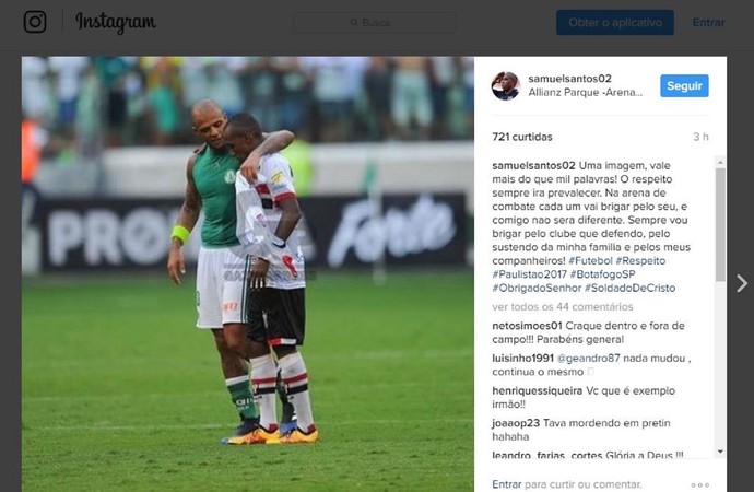 Felipe Melo abraçado com Samuel Santos