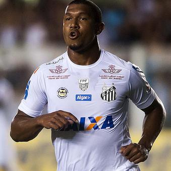 Rodrigão fez dois gols pelo Peixe