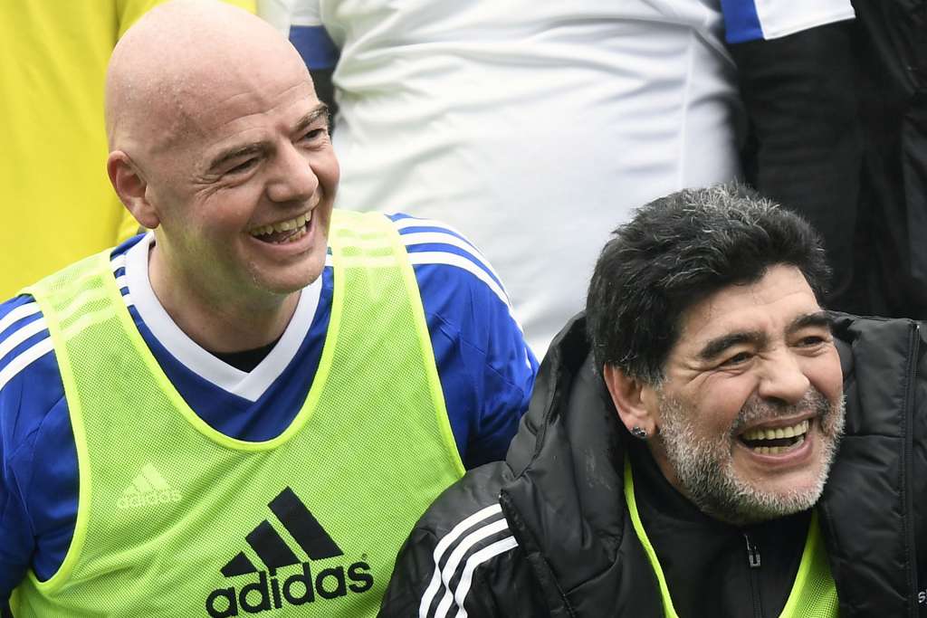 Maradona trabalhará com Gianni Infantino na Fifa