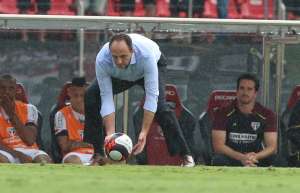 Paulistão:Lugano elogia Ceni e a postura ofensiva do São Paulo em goleada sobre a Ponte