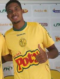 Wellington: muito firme na defesa