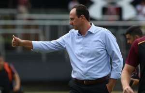 'Foi no Morumbi que eu nasci', diz Ceni após boa estreia em estádio