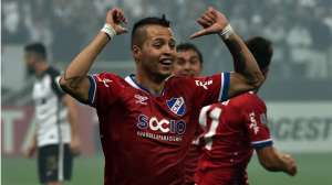 Corinthians propõe lista com cinco jogadores por Nico López, do Inter