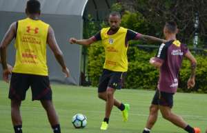 Paulistão: Baixa do São Paulo, Wesley passa bem após cirurgia no joelho