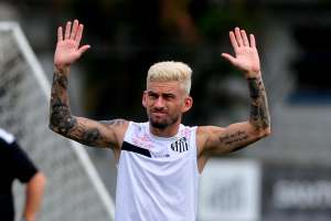 Precisando vencer a Ferroviária, Dorival ganha desfalque de última hora no Santos