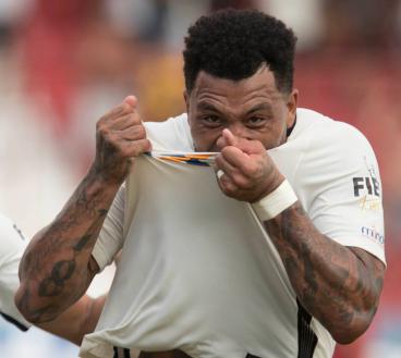 Kazim marcou gol da vitória corintiana