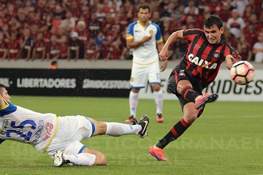 Furacão empatou em casa com uma das surpresas da 1.ª fase