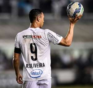 Paulistão: Ricardo Oliveira desfalca o Santos e David Braz é relacionado