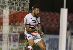 Pratto rejeita rótulo de ídolo e diz que precisa ganhar títulos no São Paulo