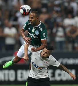 'Espero que minha carreira continue', diz árbitro após erro no clássico