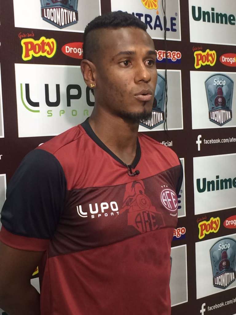 Leandro Amaro comenta empate e já projeta jogo com o Palmeiras