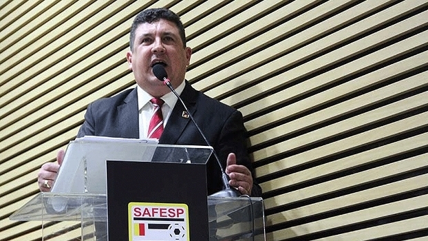 Presidente do Corinthians e sindicato dos árbitros trocam críticas após polêmica