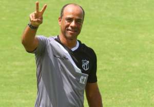 Paulistão: Santo André contrata técnico Sérgio Soares para se reabilitar