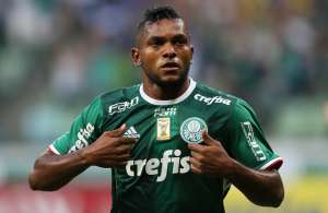 Keno exalta Borja e crê em sucesso do colombiano no Palmeiras: 'Entende o jogo'
