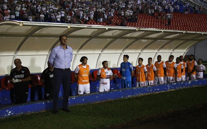 Copa do Brasil: Rogério Ceni exalta gols, mas admite problemas na defesa do São Paulo