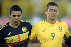 Tite afirma que amistoso com a Colômbia colocou Diego e Diego Souza na seleção