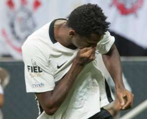 Corinthians lidera e Santos decepciona no Paulistão