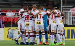 Paulistão: Lugano diz que defesa do São Paulo ainda vai brilhar