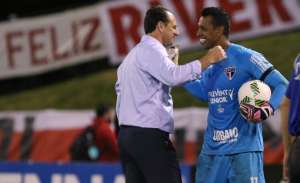 Sidão não disputa clássico com o Palmeiras, mas Cueva deve jogar