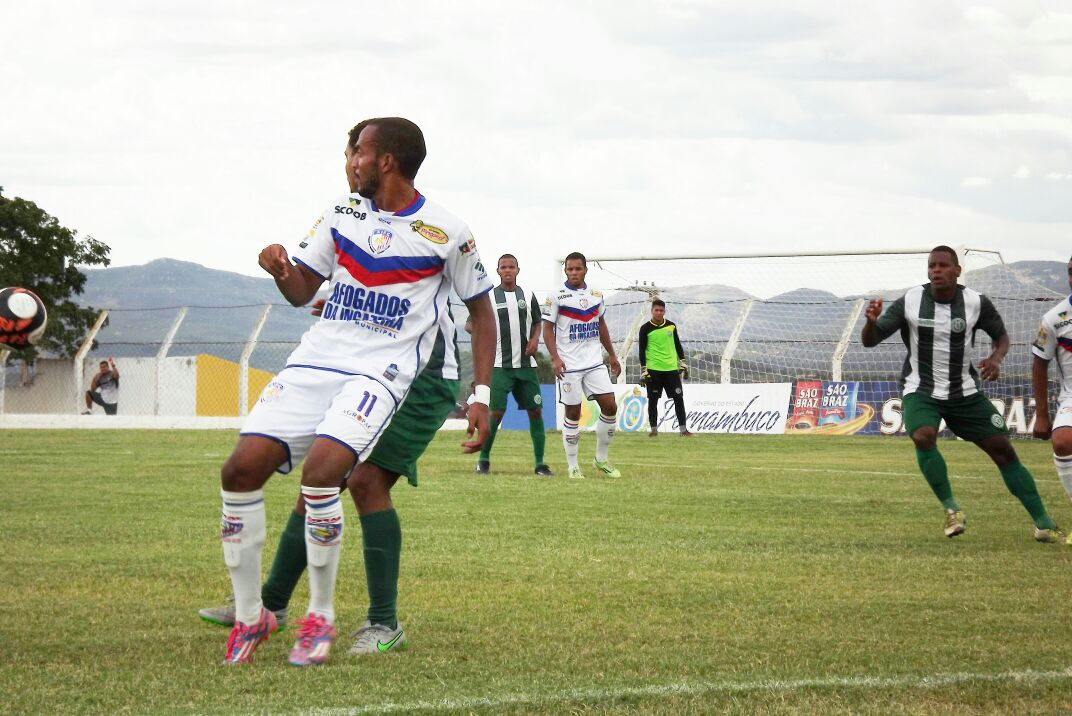 Paulista A2: Penapolense contrata artilheiro do Campeonato Pernambucano