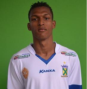 David Ribeiro comemora estreia com a camisa do Santo André