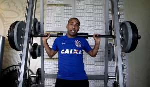 Sem clube, Emerson Sheik quer encerrar a carreira no Corinthians