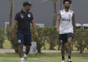 Diretoria do Corinthians alega falta de comprometimento para afastar Cristian