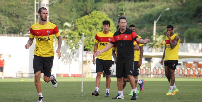 Argel relaciona Paulinho, mas segue sem Fred