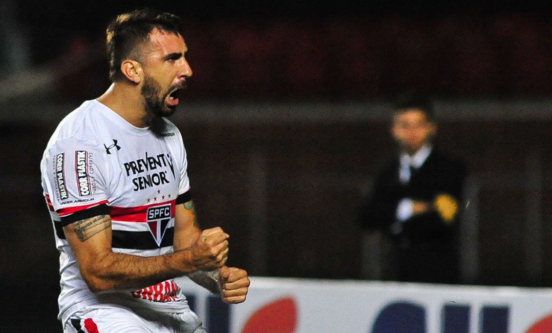 Jogadores do São Paulo elogiam Pratto por movimentação fora da área