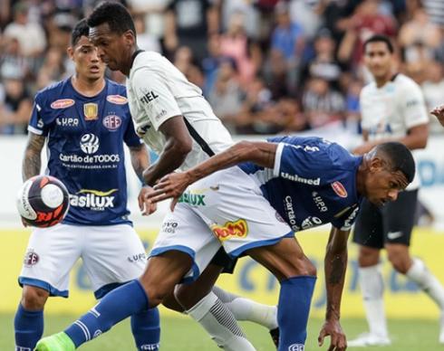 Jô não teve chance para marcar na defesa da Ferroviária