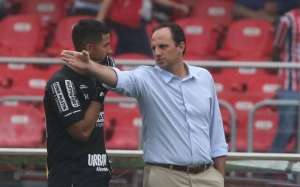 Sidão é dúvida no São Paulo para clássico e abre espaço para Renan Ribeiro