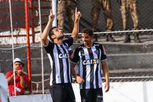 Atlético-MG e Vitória seriam líderes do Brasileirão; Z4 teria três grandes